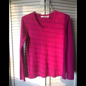 Dark pink/fuschia thin sweater fitted L
